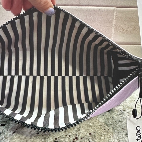 Marc Tetro Lavender Dog Print Travel Pouch - Picture 8 of 9